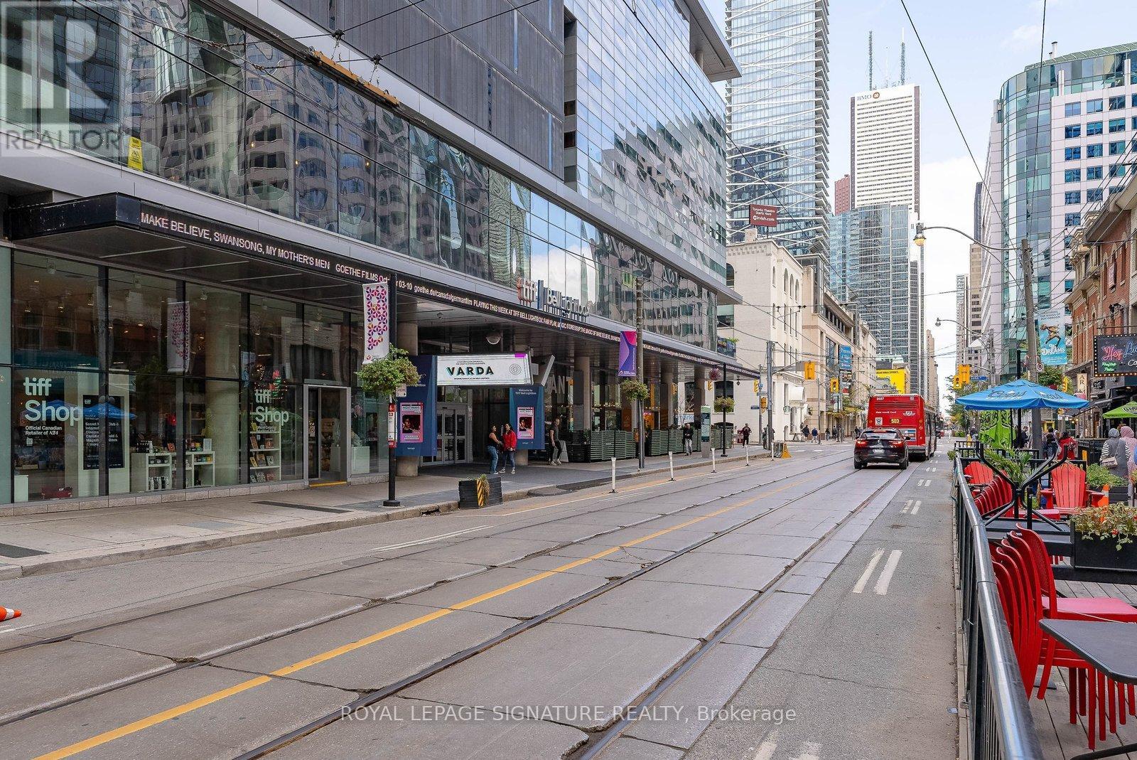 1505 - 80 John Street, Toronto, Ontario  M5V 3X4 - Photo 38 - C13024356