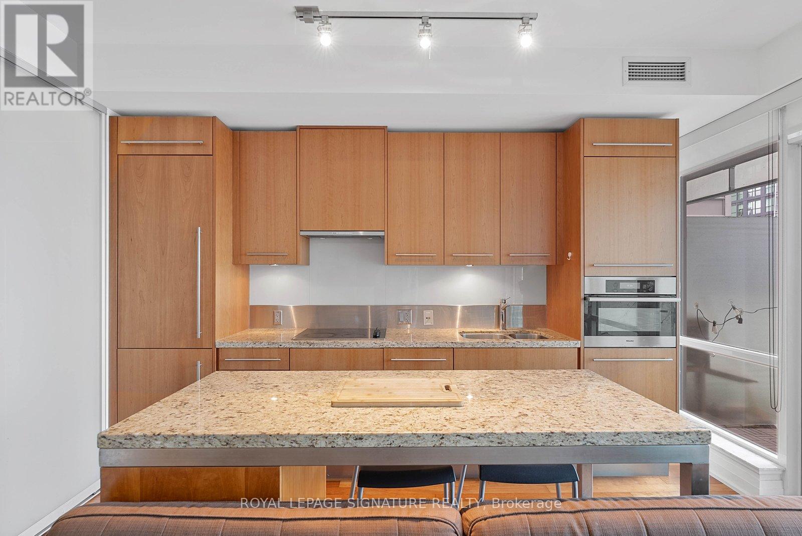 1505 - 80 John Street, Toronto, Ontario  M5V 3X4 - Photo 5 - C13024356