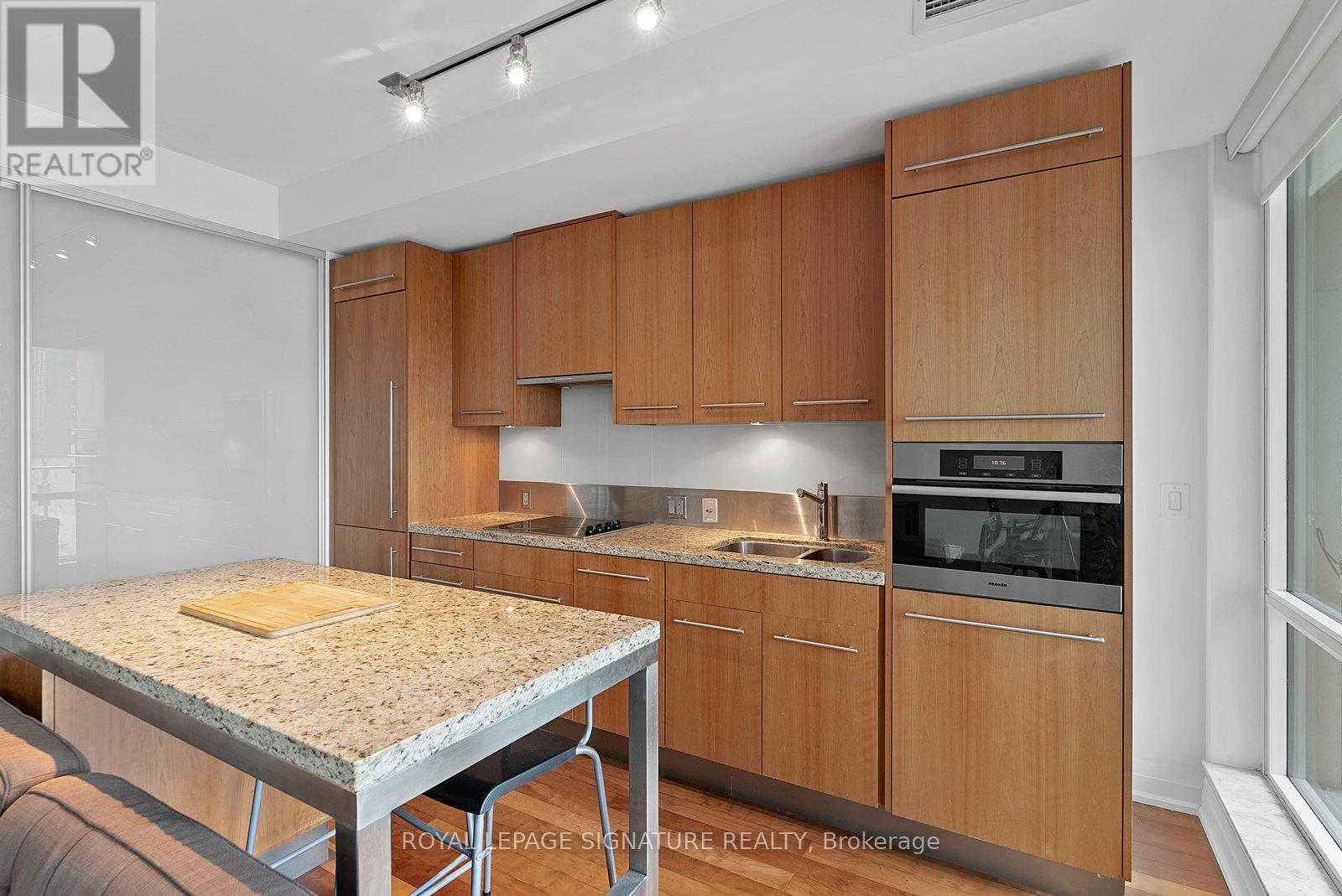 1505 - 80 John Street, Toronto, Ontario  M5V 3X4 - Photo 6 - C13024356