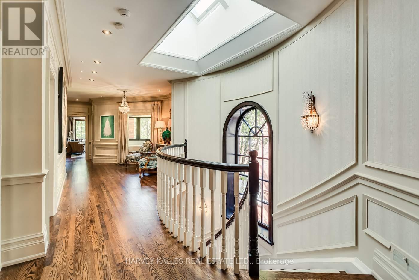 92 South Drive, Toronto, Ontario  M4W 1R6 - Photo 21 - C13024424