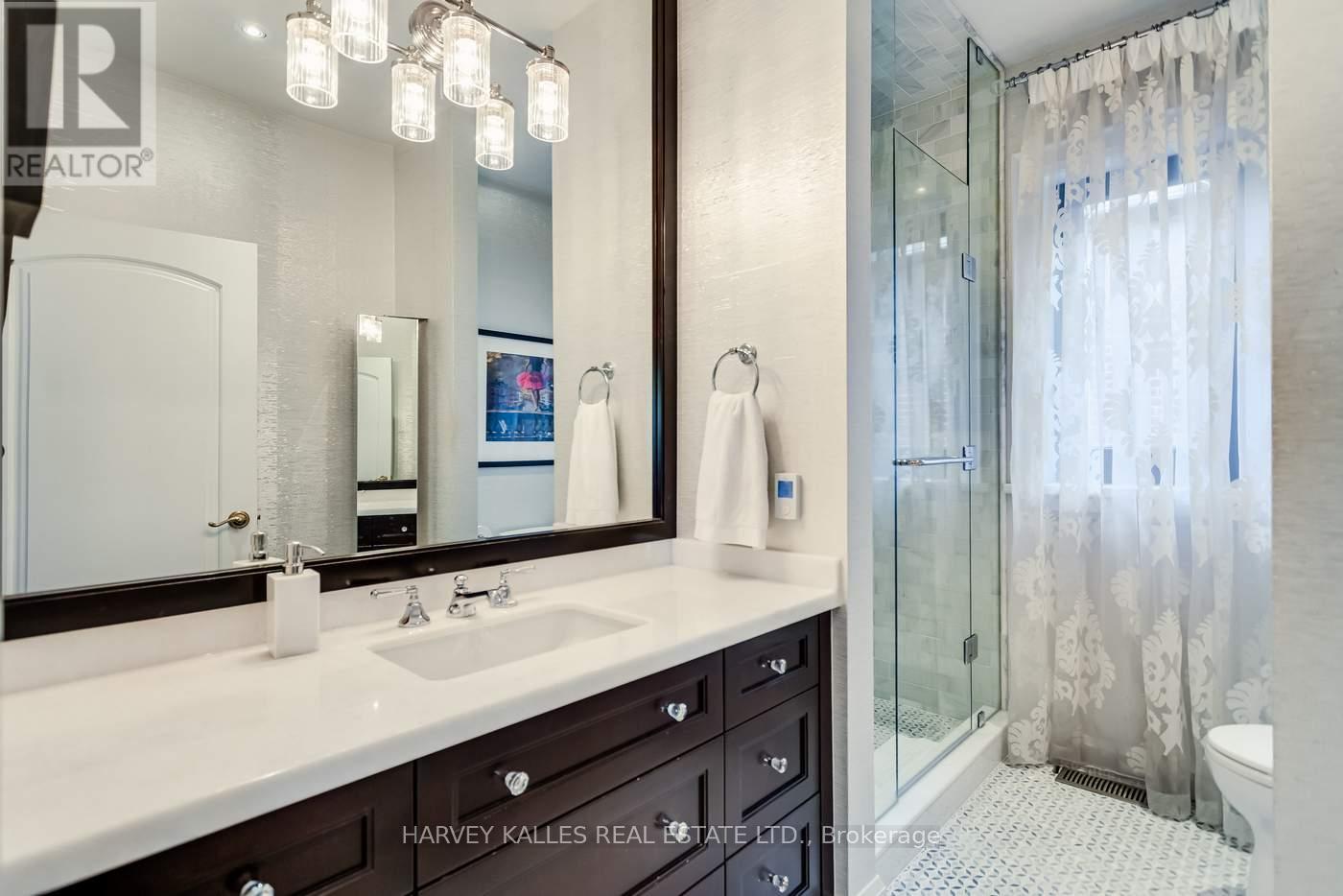 92 South Drive, Toronto, Ontario  M4W 1R6 - Photo 27 - C13024424