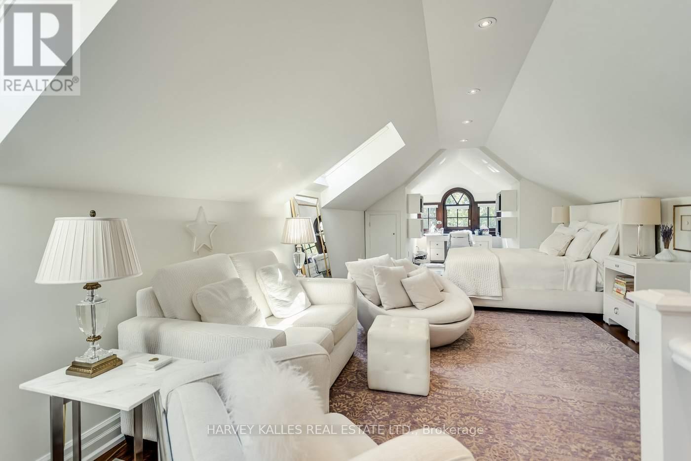 92 South Drive, Toronto, Ontario  M4W 1R6 - Photo 28 - C13024424