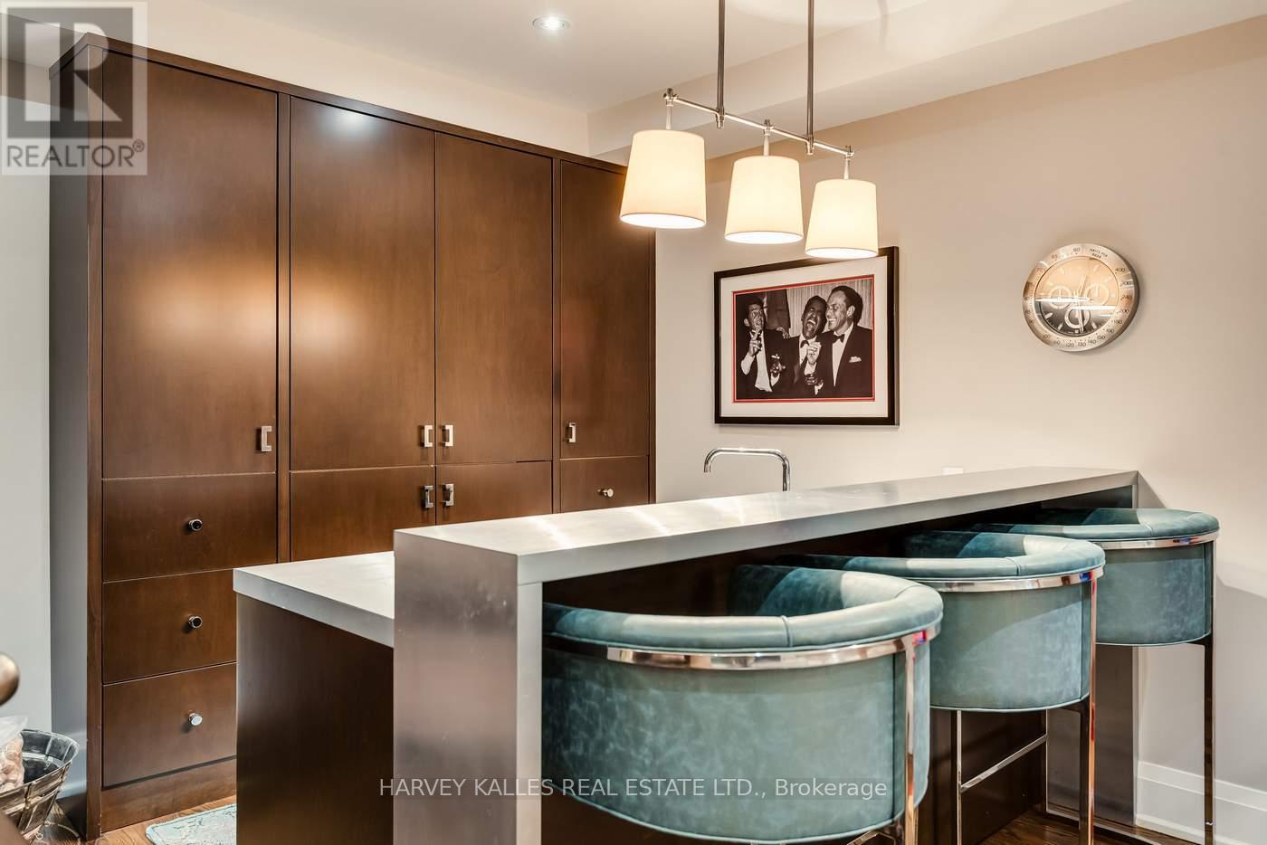 92 South Drive, Toronto, Ontario  M4W 1R6 - Photo 36 - C13024424