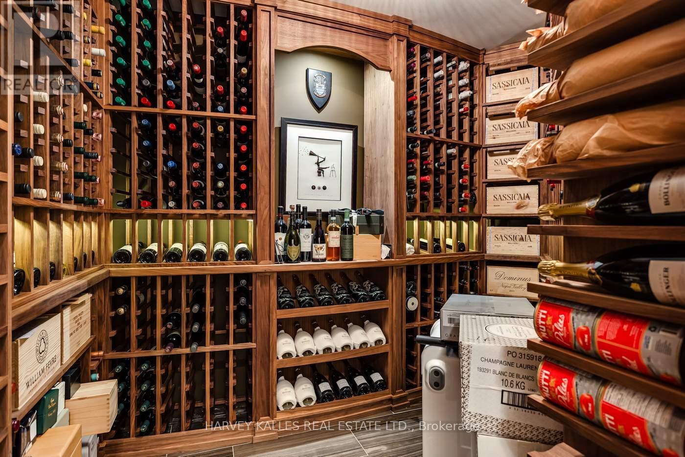 92 South Drive, Toronto, Ontario  M4W 1R6 - Photo 37 - C13024424