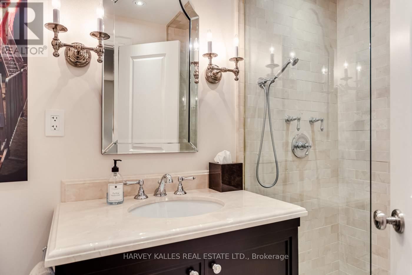 92 South Drive, Toronto, Ontario  M4W 1R6 - Photo 41 - C13024424