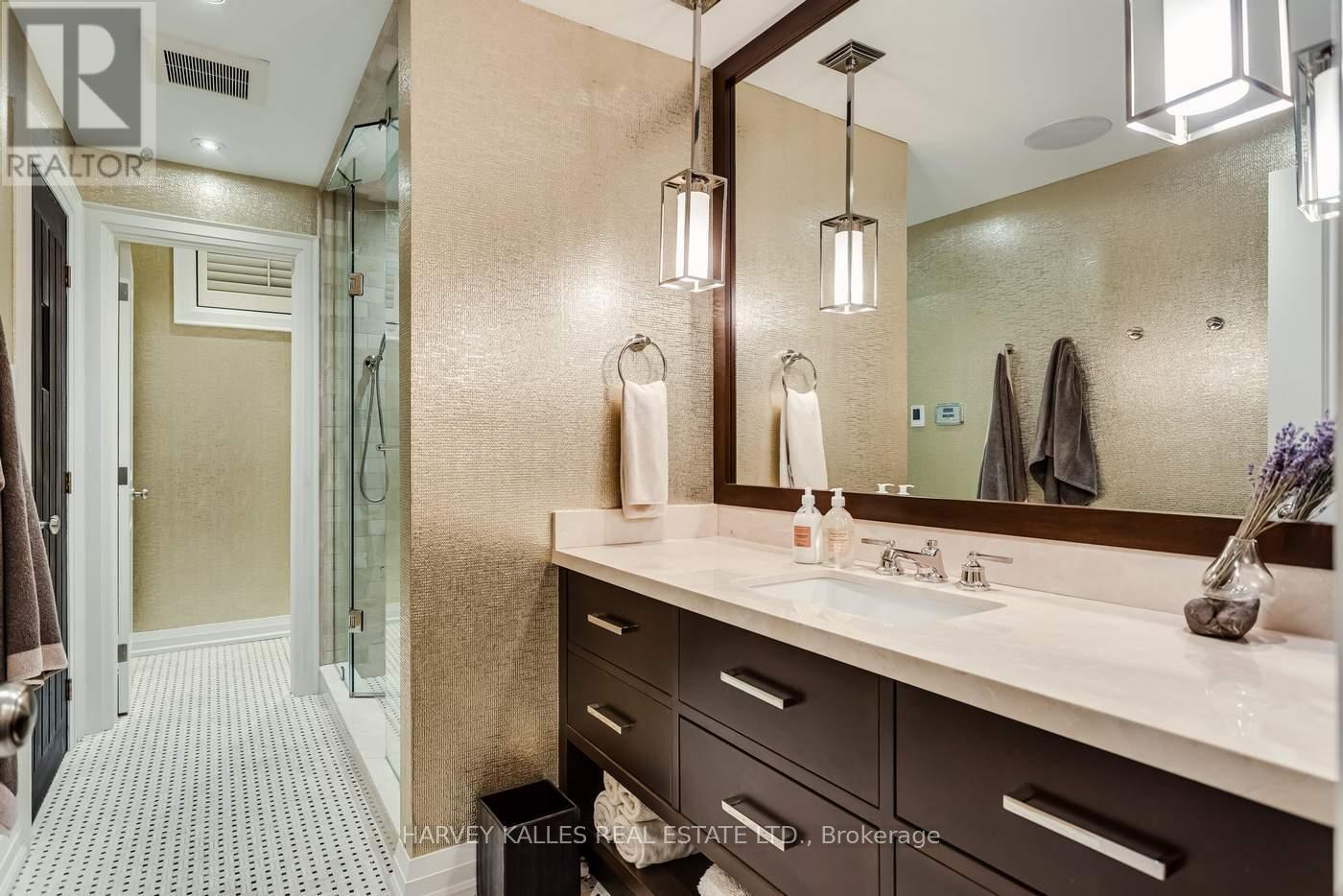 92 South Drive, Toronto, Ontario  M4W 1R6 - Photo 42 - C13024424