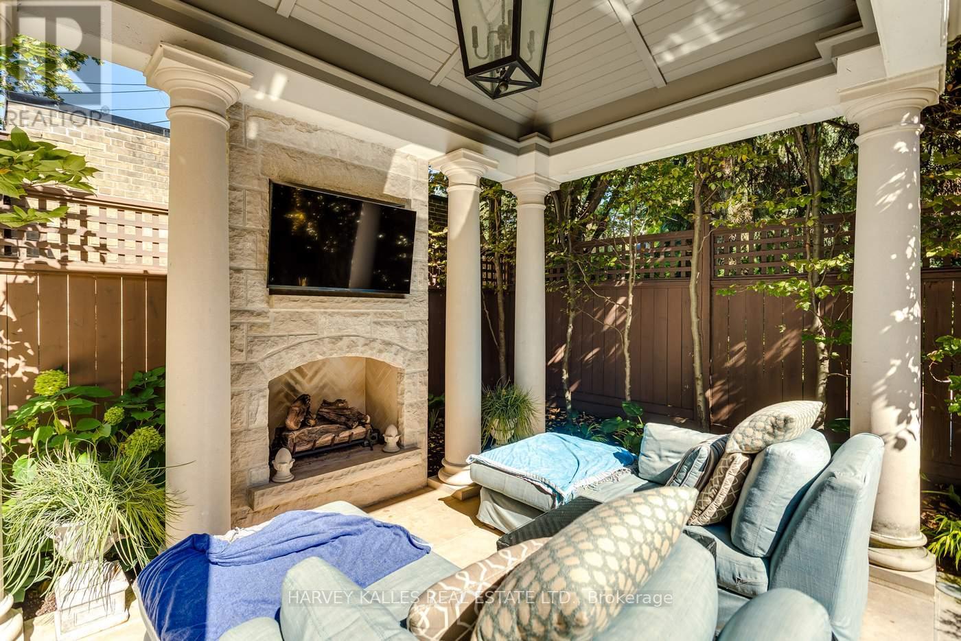 92 South Drive, Toronto, Ontario  M4W 1R6 - Photo 47 - C13024424