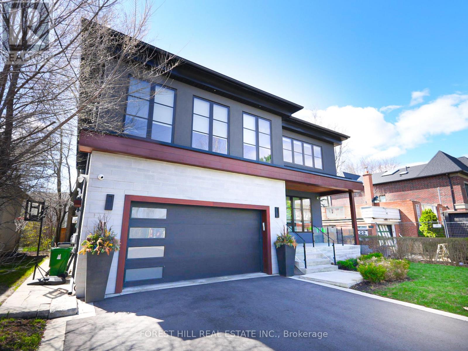 41 INVERMAY AVENUE, Toronto, Ontario