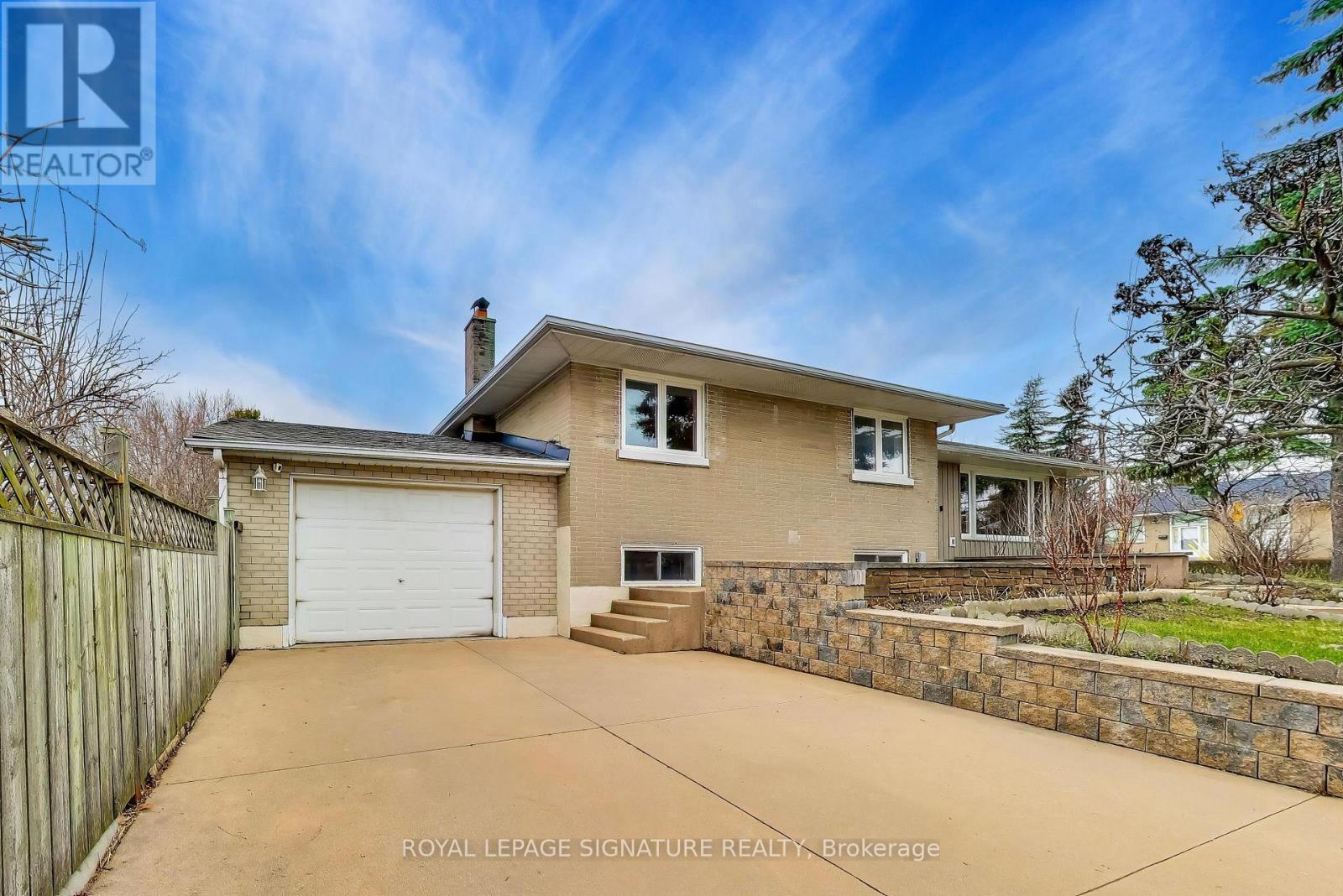 1 Charlemont Crescent, Toronto, Ontario  M1T 1M3 - Photo 2 - E13024476