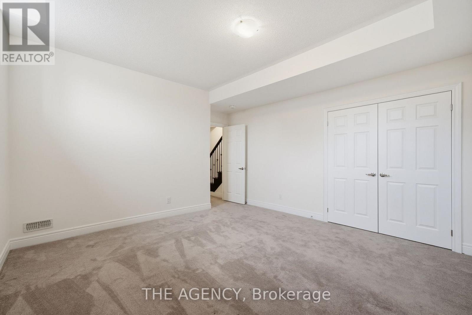 36 Blenheim Circle, Whitby, Ontario  L1P 0E3 - Photo 37 - E13024482