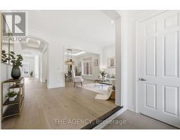 36 BLENHEIM CIRCLE, Whitby, Ontario