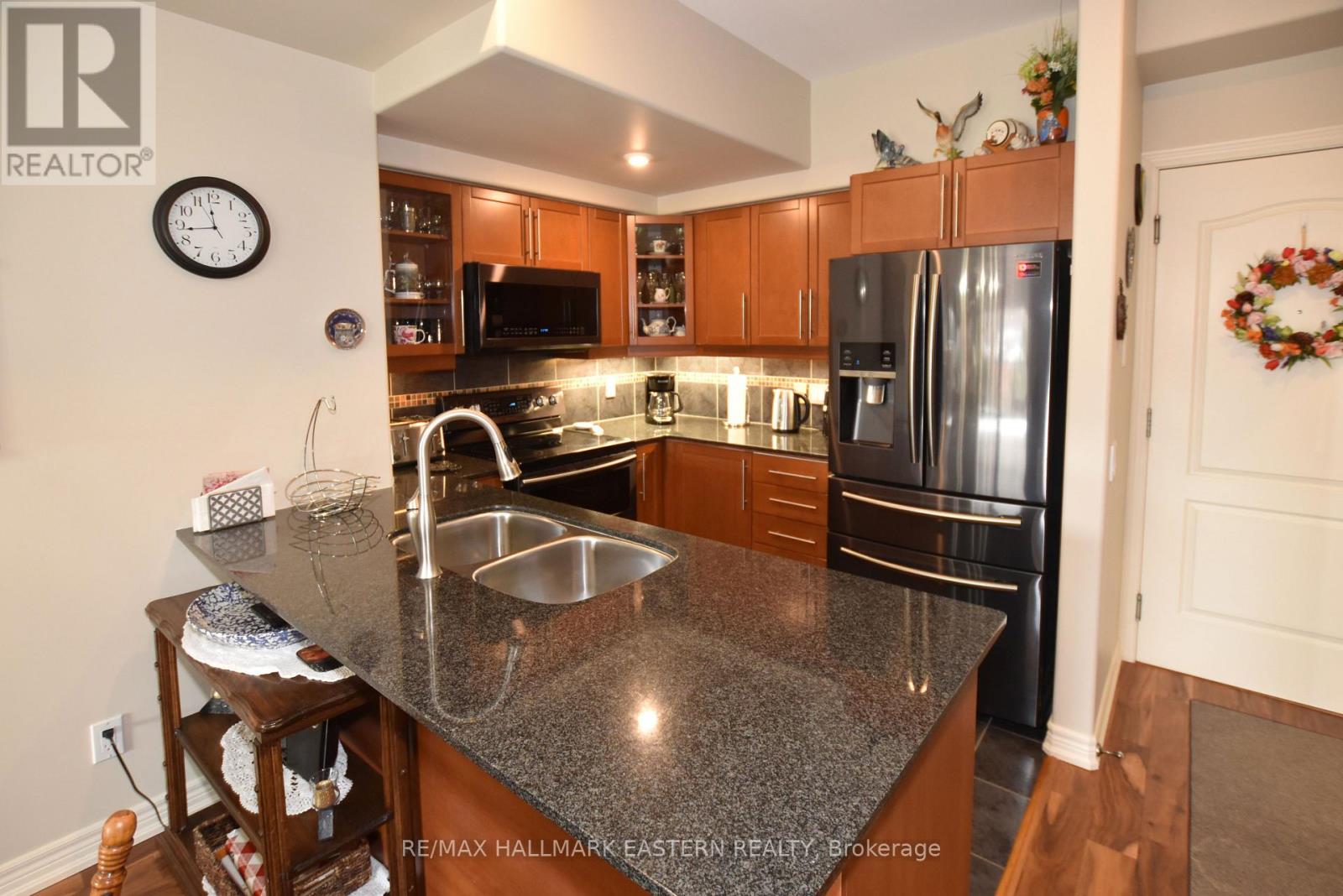 Ph10 - 869 Clonsilla Avenue, Peterborough, Ontario  K9J 0B7 - Photo 5 - X12939286