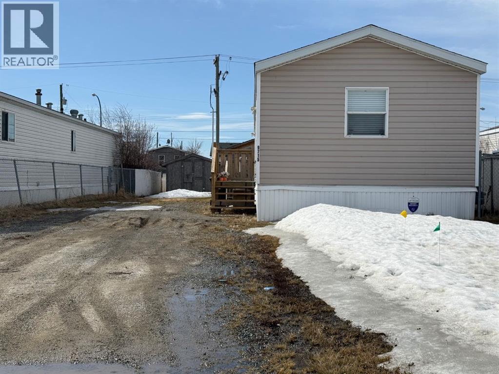 9715 108 Avenue, Clairmont, Alberta  T8X 5E4 - Photo 1 - A2300882