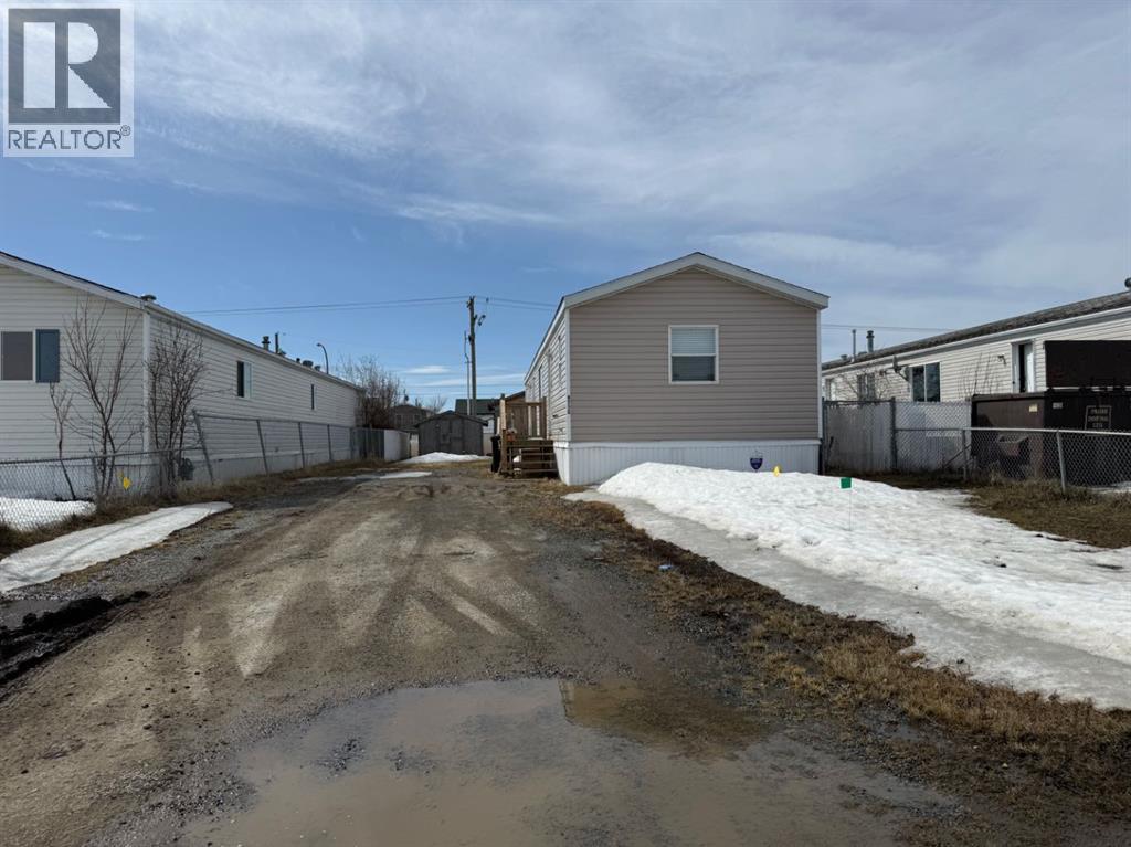 9715 108 Avenue, Clairmont, Alberta  T8X 5E4 - Photo 2 - A2300882