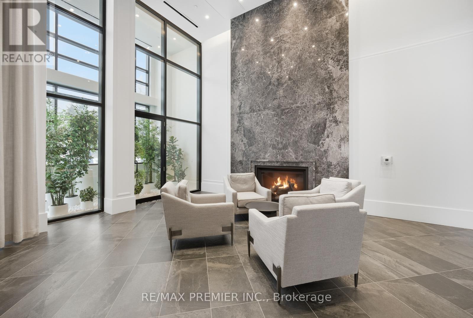 435 - 2075 King Road, King, Ontario  L7B 0R6 - Photo 5 - N13024348