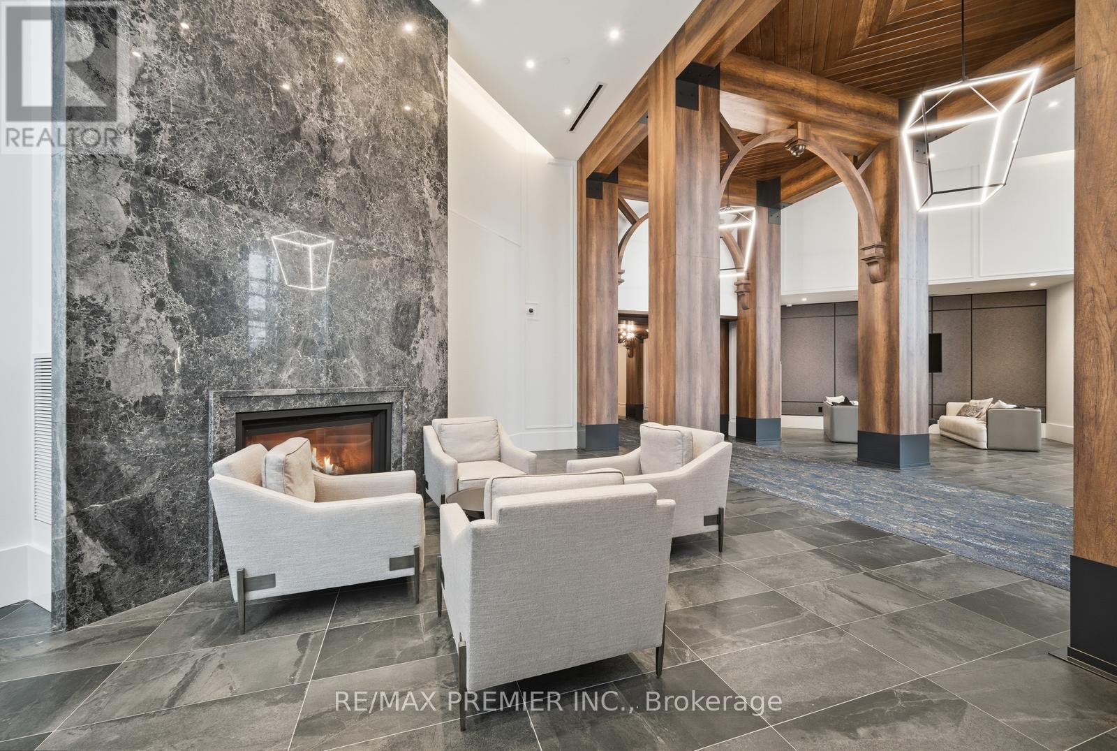 435 - 2075 King Road, King, Ontario  L7B 0R6 - Photo 6 - N13024348