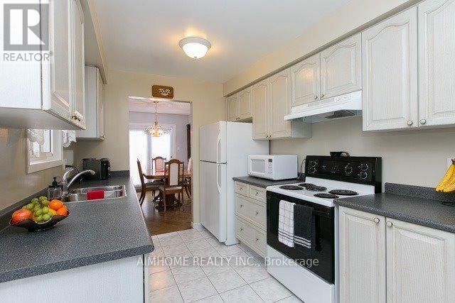 107 Trothen Circle, Markham, Ontario  L3P 4H6 - Photo 10 - N13024392