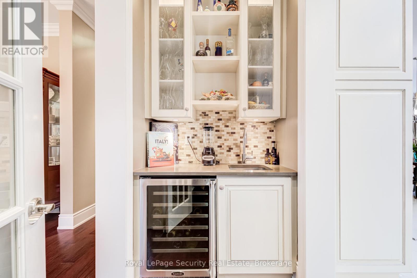 20 Aubrietia Court, Richmond Hill, Ontario  L4E 2R3 - Photo 12 - N13024440