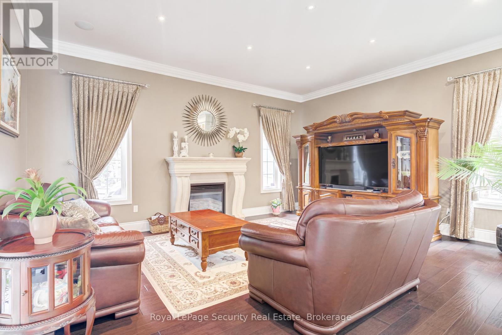 20 Aubrietia Court, Richmond Hill, Ontario  L4E 2R3 - Photo 16 - N13024440