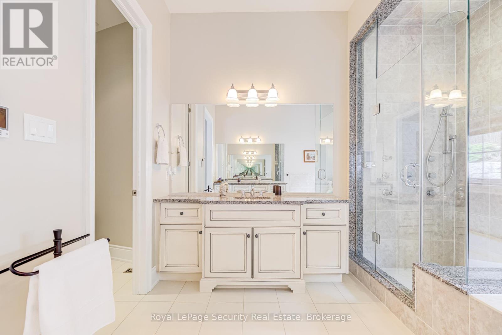 20 Aubrietia Court, Richmond Hill, Ontario  L4E 2R3 - Photo 23 - N13024440