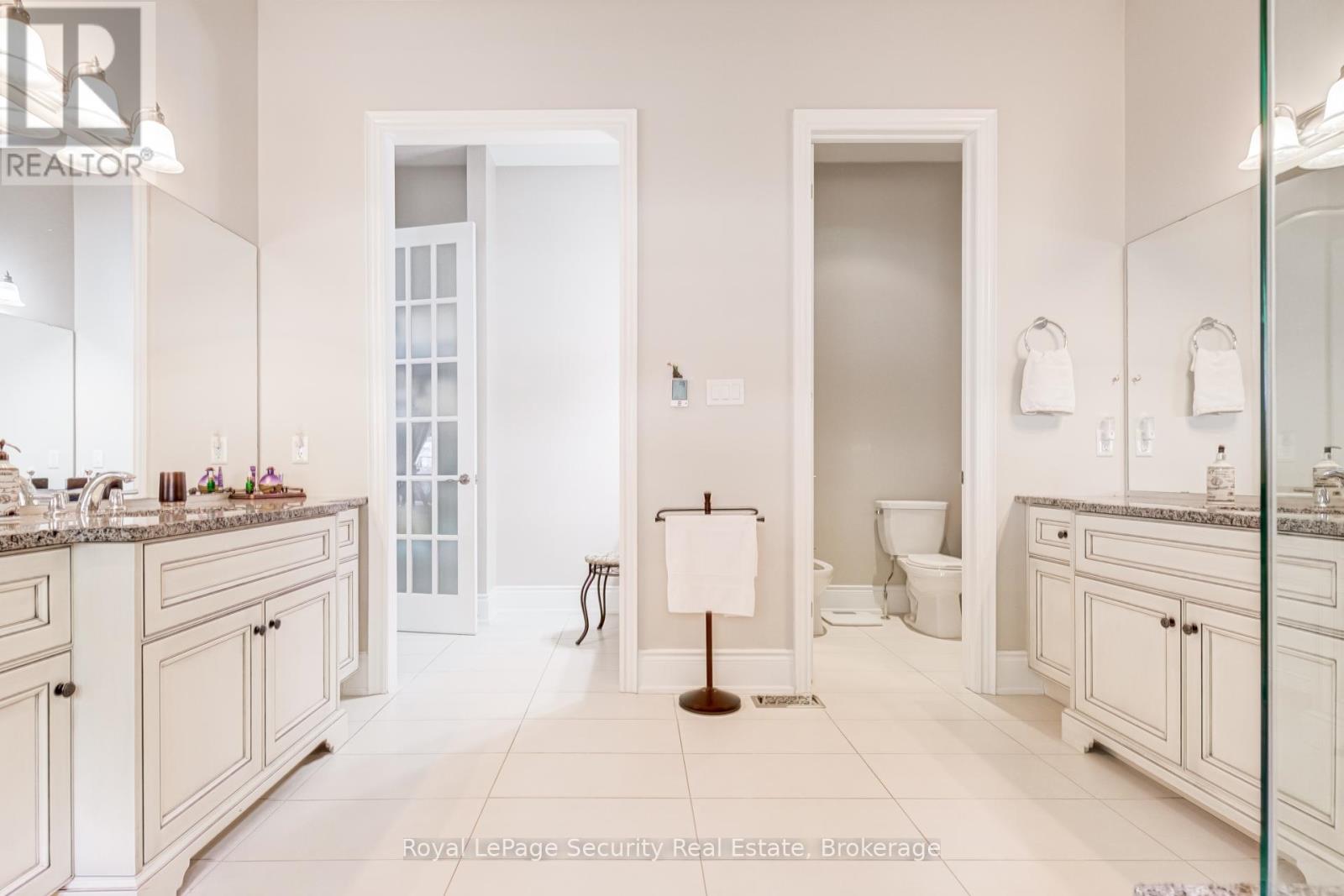 20 Aubrietia Court, Richmond Hill, Ontario  L4E 2R3 - Photo 25 - N13024440