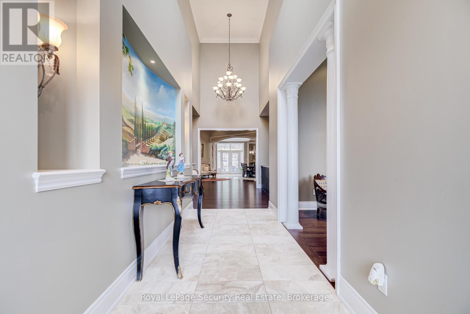 20 Aubrietia Court, Richmond Hill, Ontario  L4E 2R3 - Photo 6 - N13024440