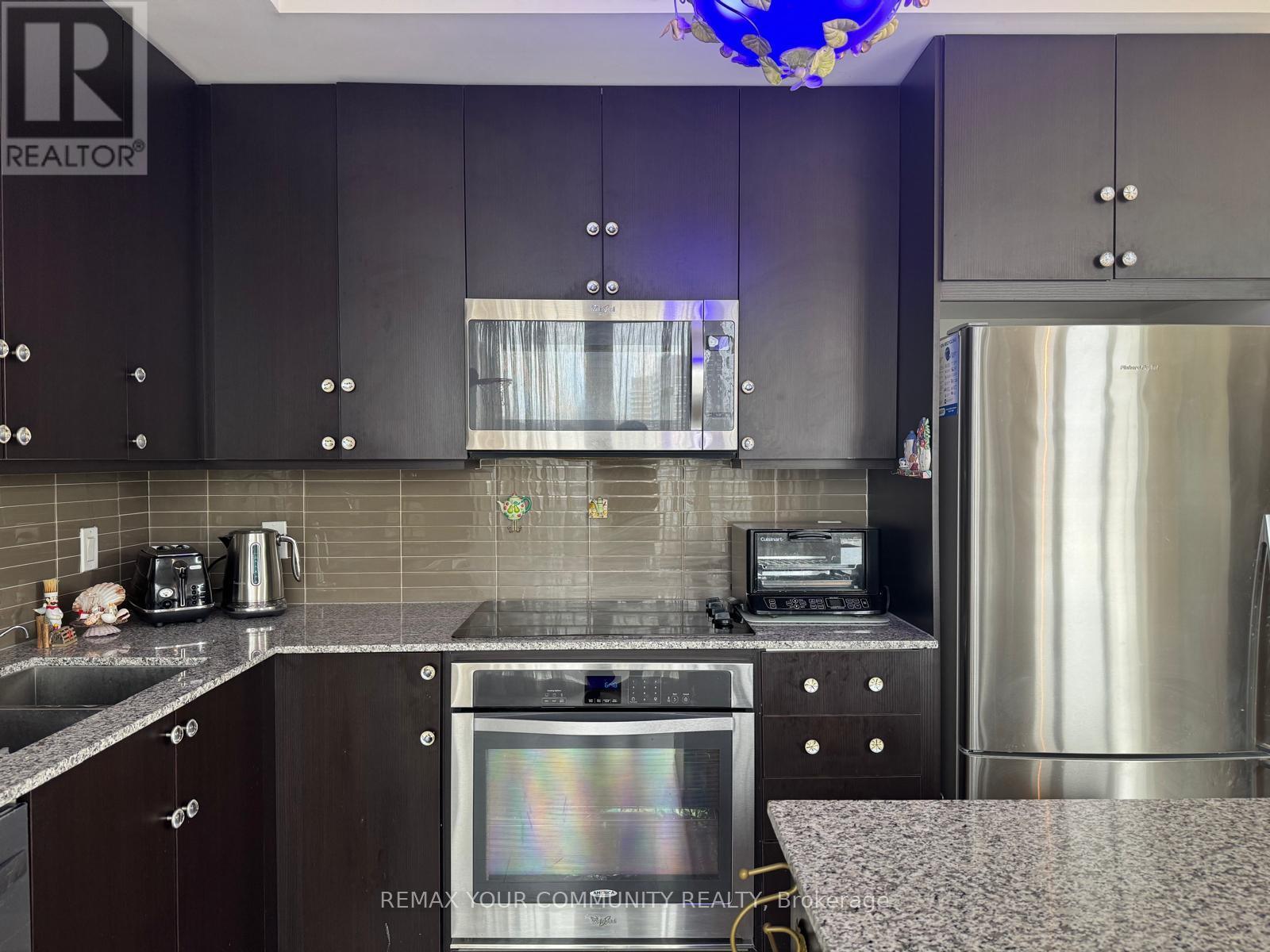 307b - 9600 Yonge Street, Richmond Hill, Ontario  L4C 0X3 - Photo 3 - N13024486