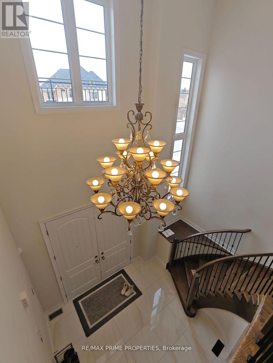 853 Harry Douglas Street, Newmarket, Ontario  L3X 0K3 - Photo 10 - N13024500