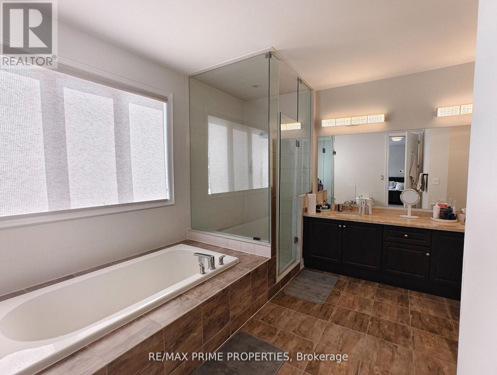 853 Harry Douglas Street, Newmarket, Ontario  L3X 0K3 - Photo 12 - N13024500