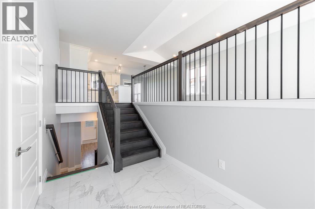 14 Noble, Amherstburg, Ontario  N9V 0G3 - Photo 2 - 26008695