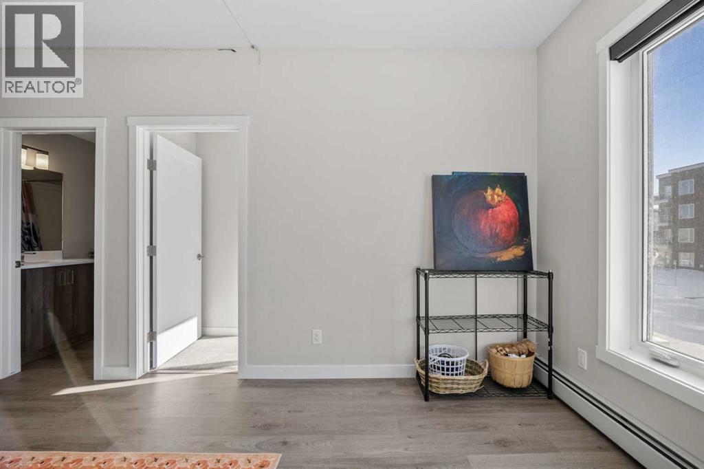 210, 660 Shawnee Square SW, Calgary, Alberta  T2Y 0X6 - Photo 4 - A2282647