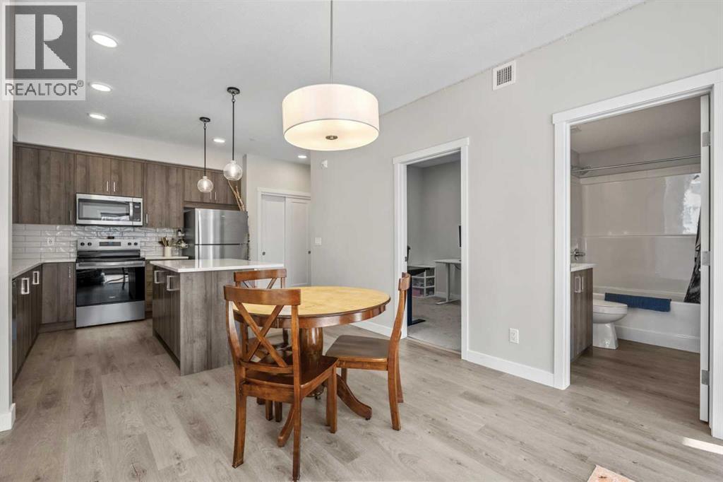 210, 660 Shawnee Square SW, Calgary, Alberta  T2Y 0X6 - Photo 7 - A2282647