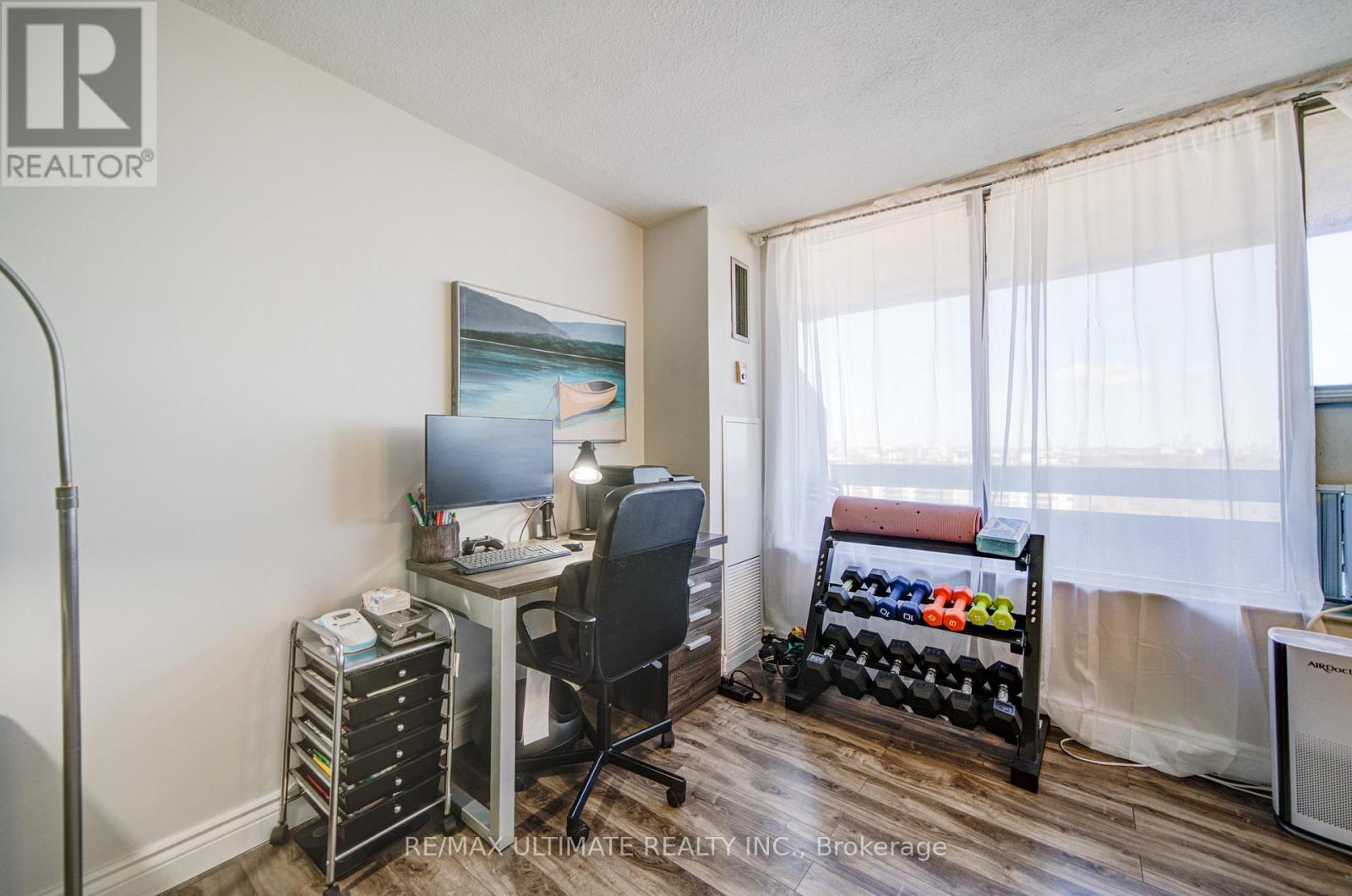 Ph#11 - 11 Wincott Drive, Toronto, Ontario  M9R 2R9 - Photo 10 - W13024364