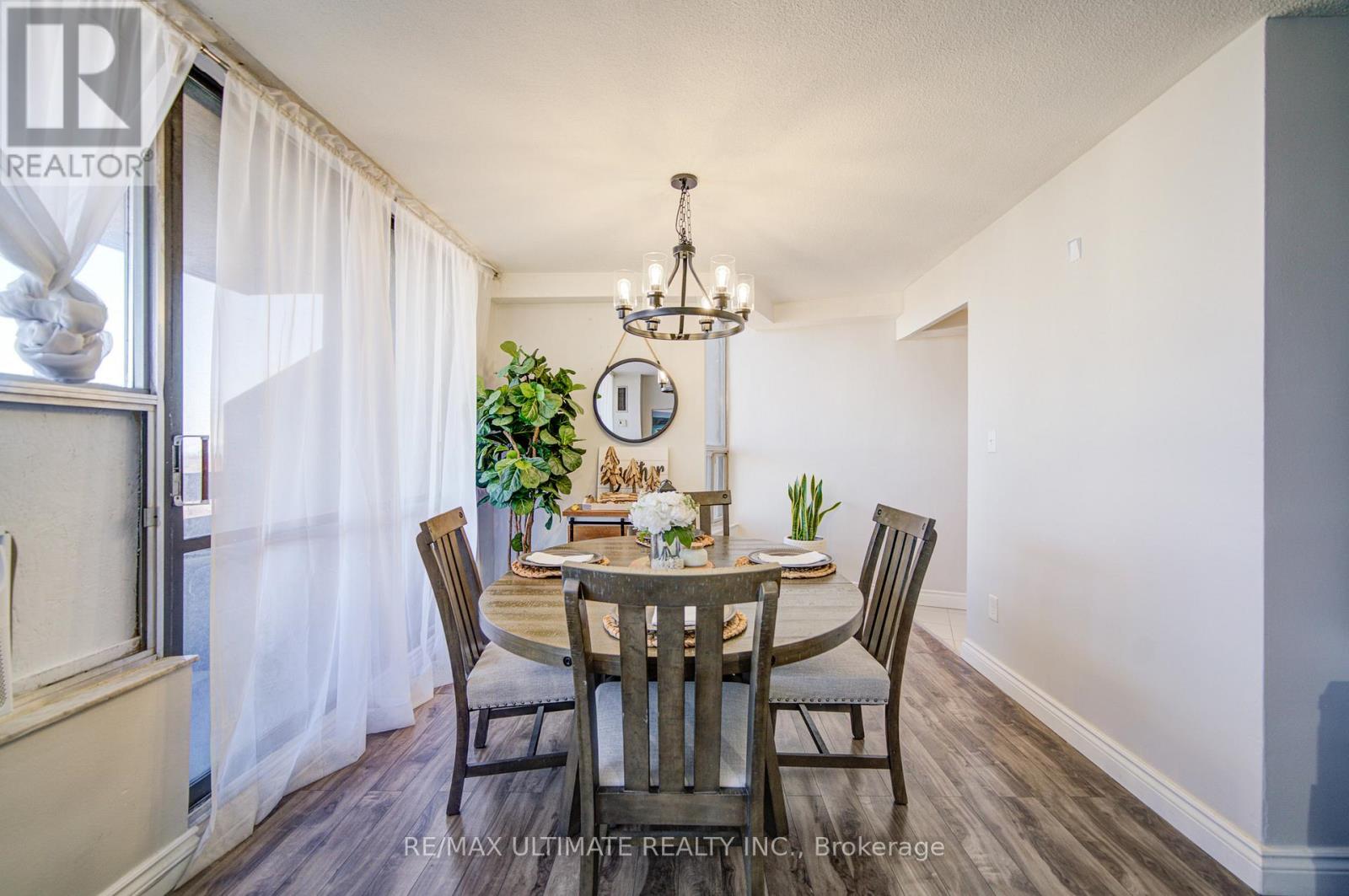 Ph#11 - 11 Wincott Drive, Toronto, Ontario  M9R 2R9 - Photo 13 - W13024364