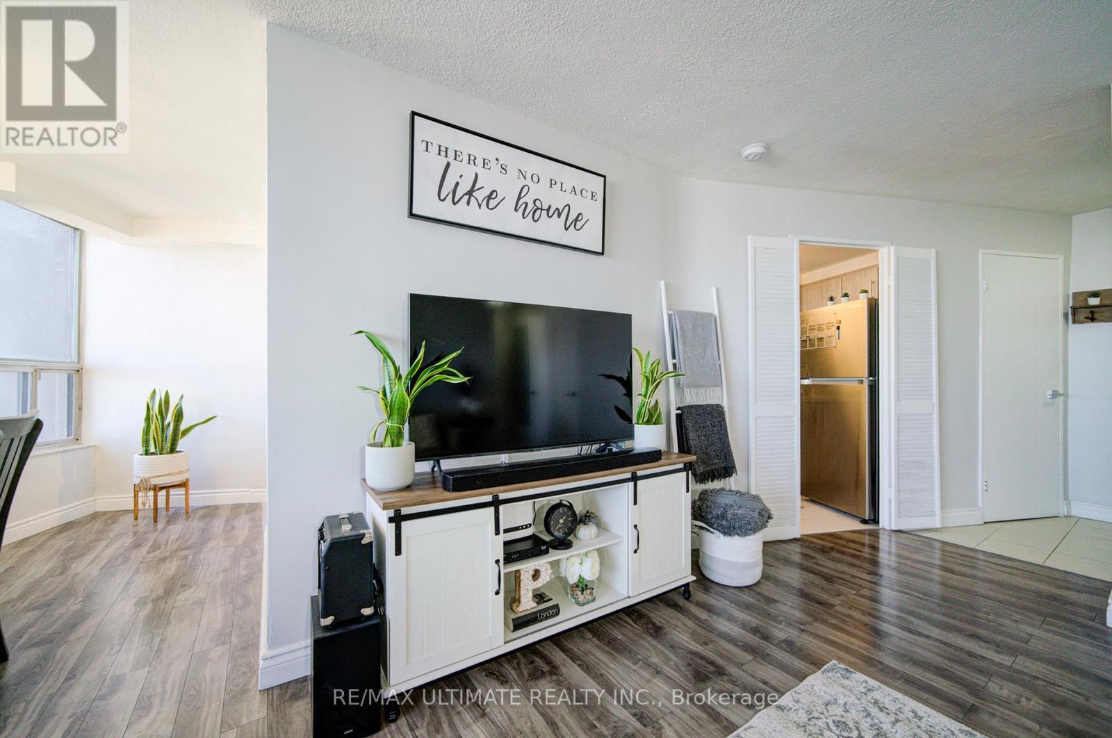 Ph#11 - 11 Wincott Drive, Toronto, Ontario  M9R 2R9 - Photo 16 - W13024364