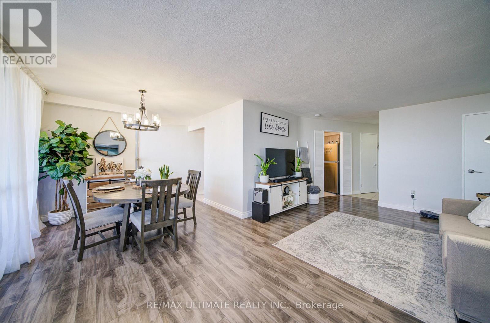 Ph#11 - 11 Wincott Drive, Toronto, Ontario  M9R 2R9 - Photo 17 - W13024364