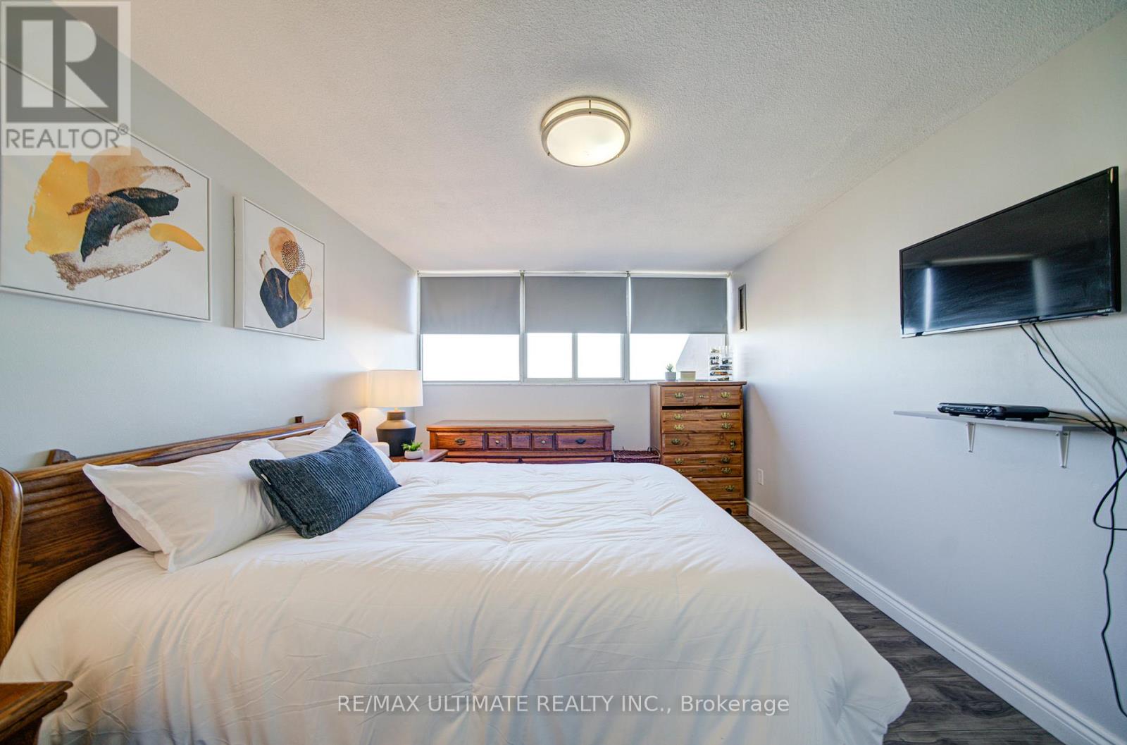 Ph#11 - 11 Wincott Drive, Toronto, Ontario  M9R 2R9 - Photo 25 - W13024364