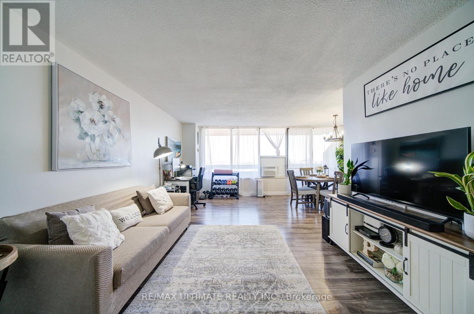 Ph#11 - 11 Wincott Drive, Toronto, Ontario  M9R 2R9 - Photo 7 - W13024364