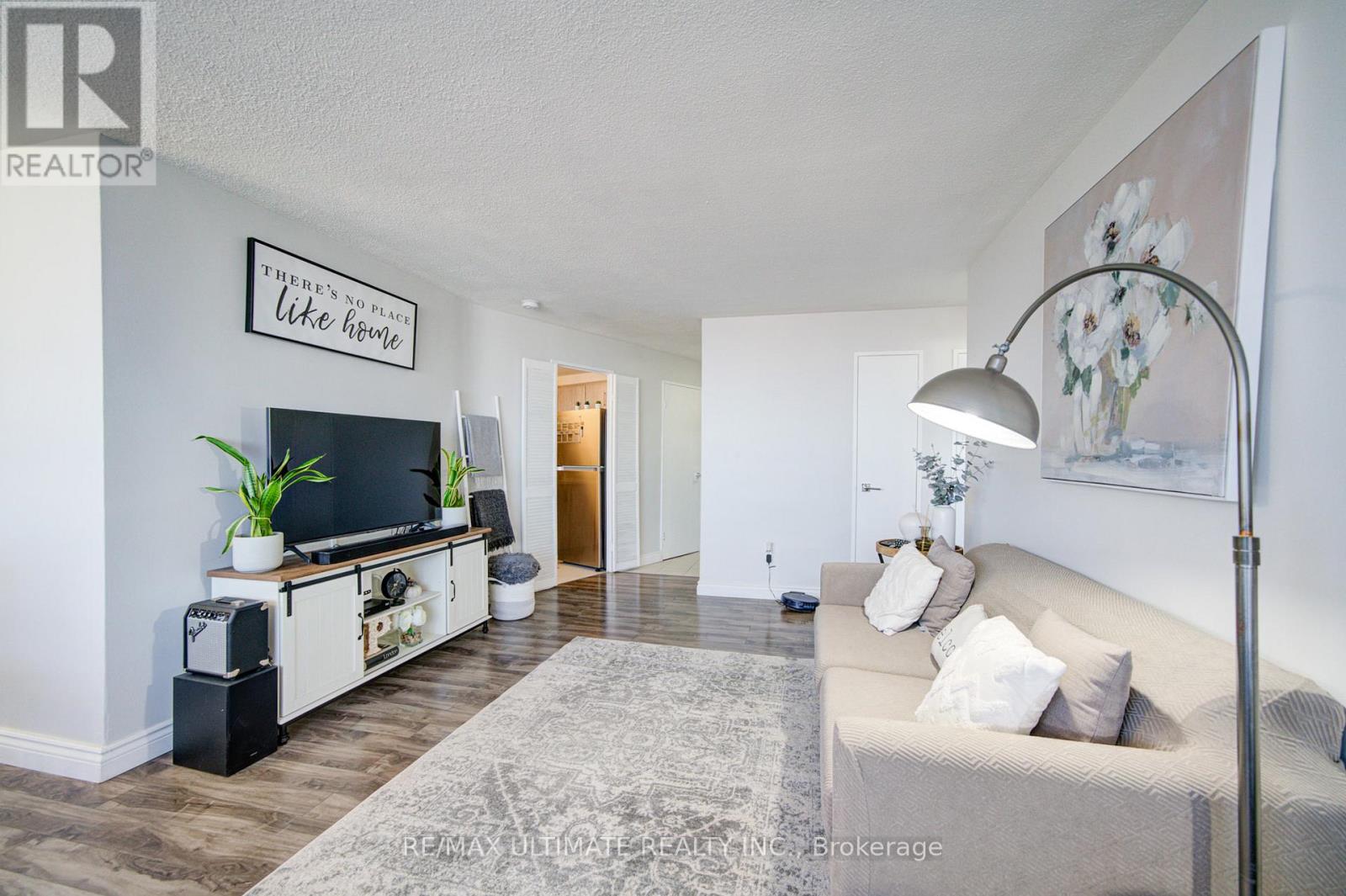 Ph#11 - 11 Wincott Drive, Toronto, Ontario  M9R 2R9 - Photo 9 - W13024364