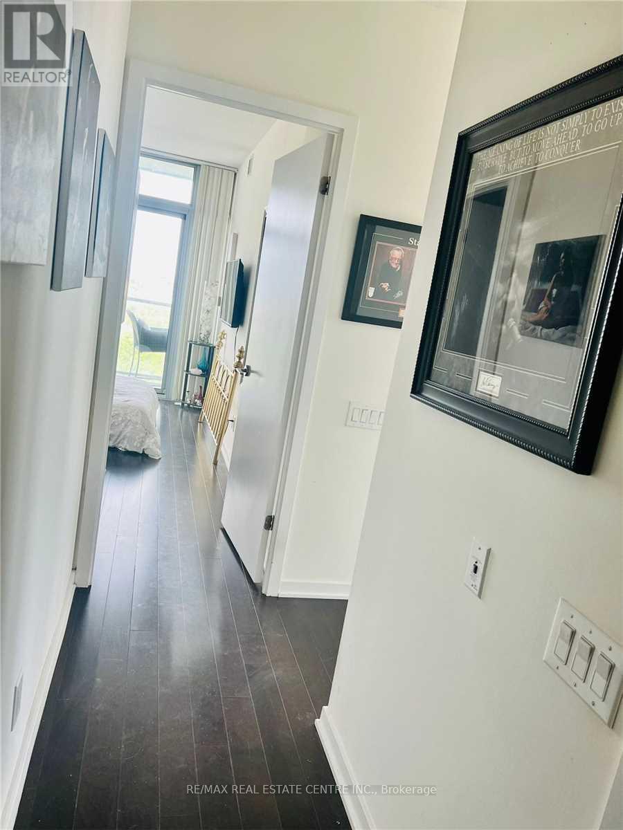 1010 - 105 The Queensway, Toronto, Ontario  M6S 5B5 - Photo 11 - W13024412