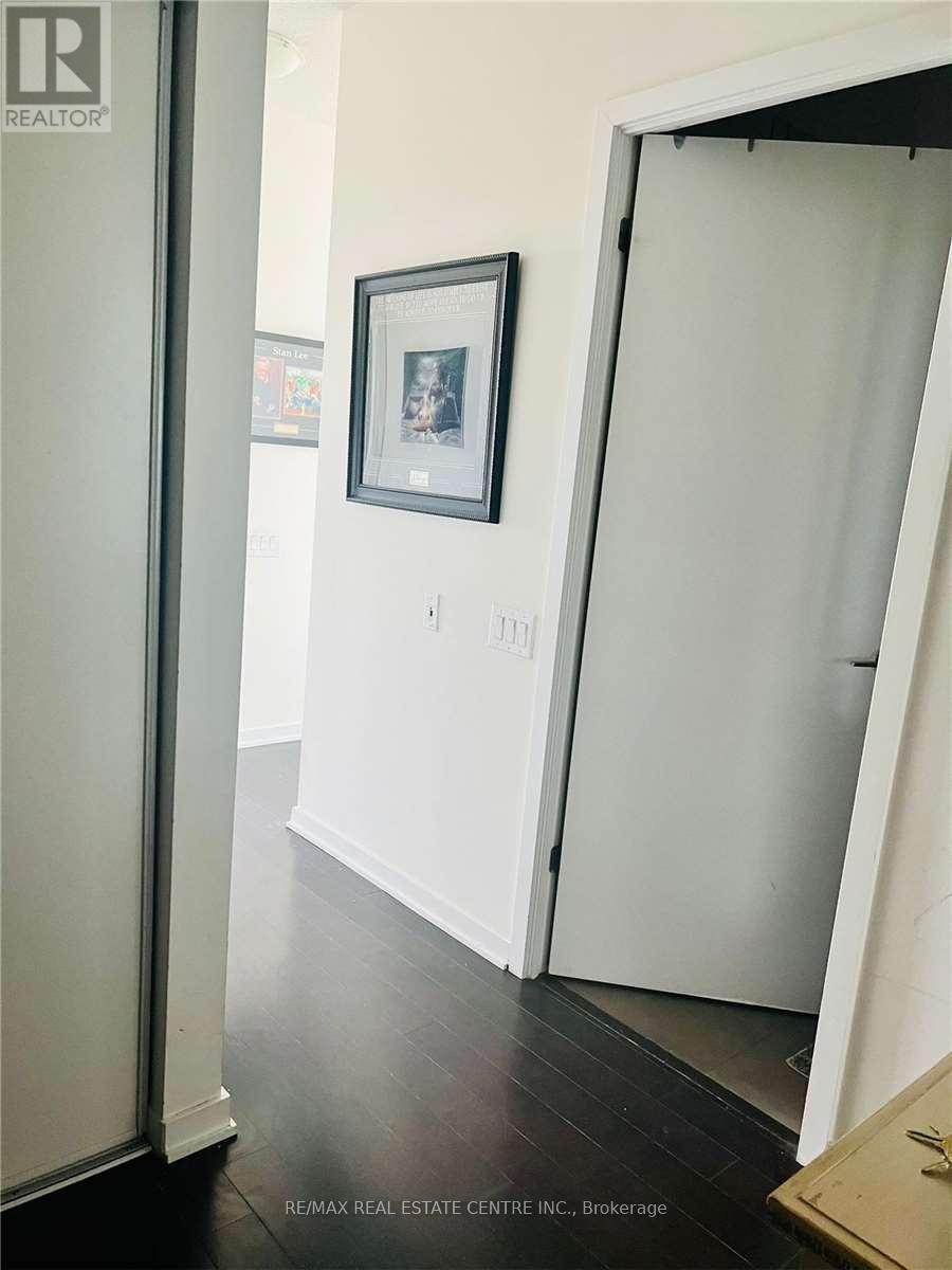 1010 - 105 The Queensway, Toronto, Ontario  M6S 5B5 - Photo 12 - W13024412