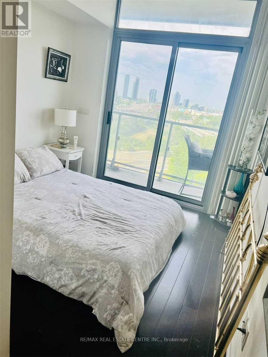 1010 - 105 The Queensway, Toronto, Ontario  M6S 5B5 - Photo 17 - W13024412