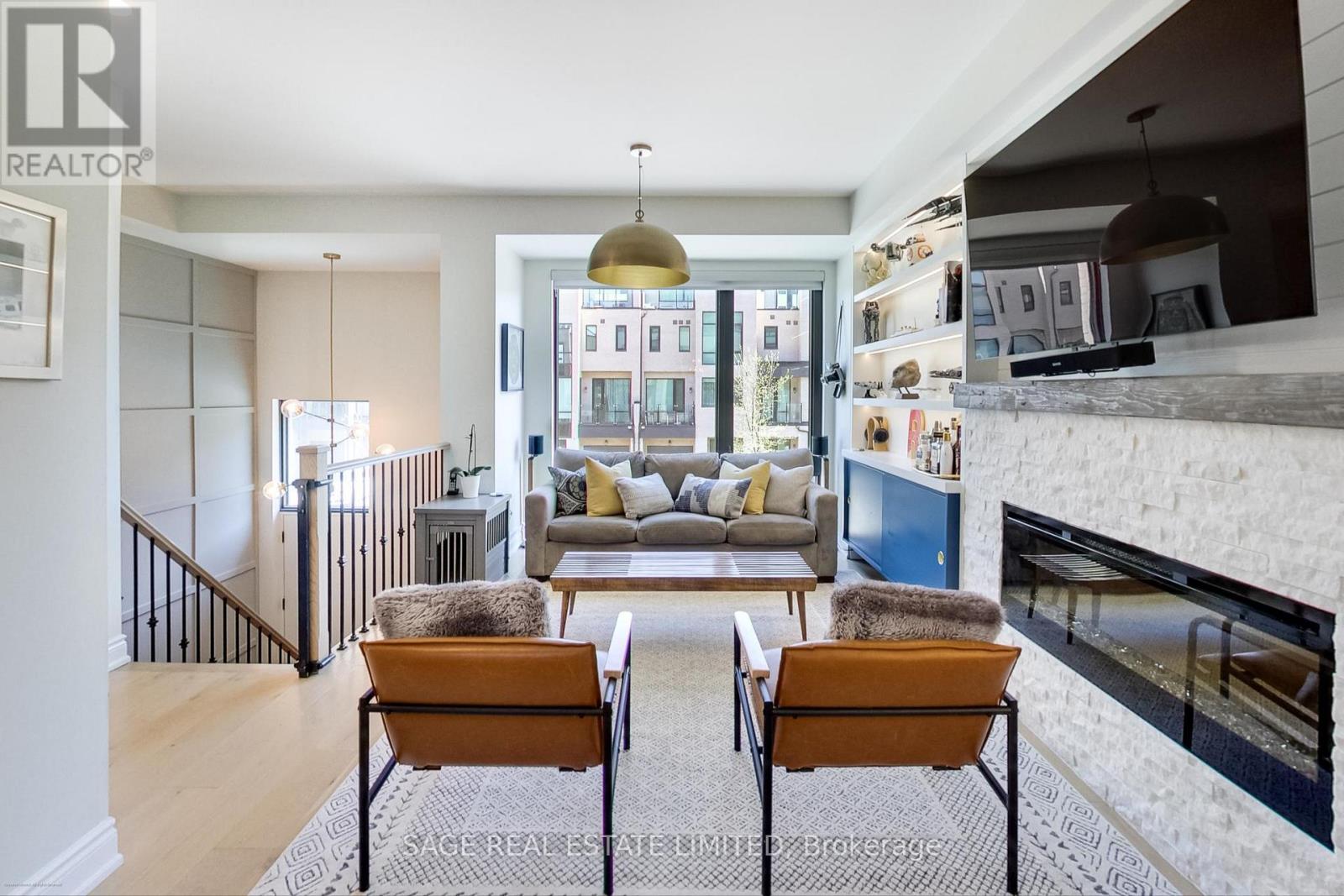 66 Pony Farm Drive, Toronto, Ontario  M9R 0B3 - Photo 8 - W13024414