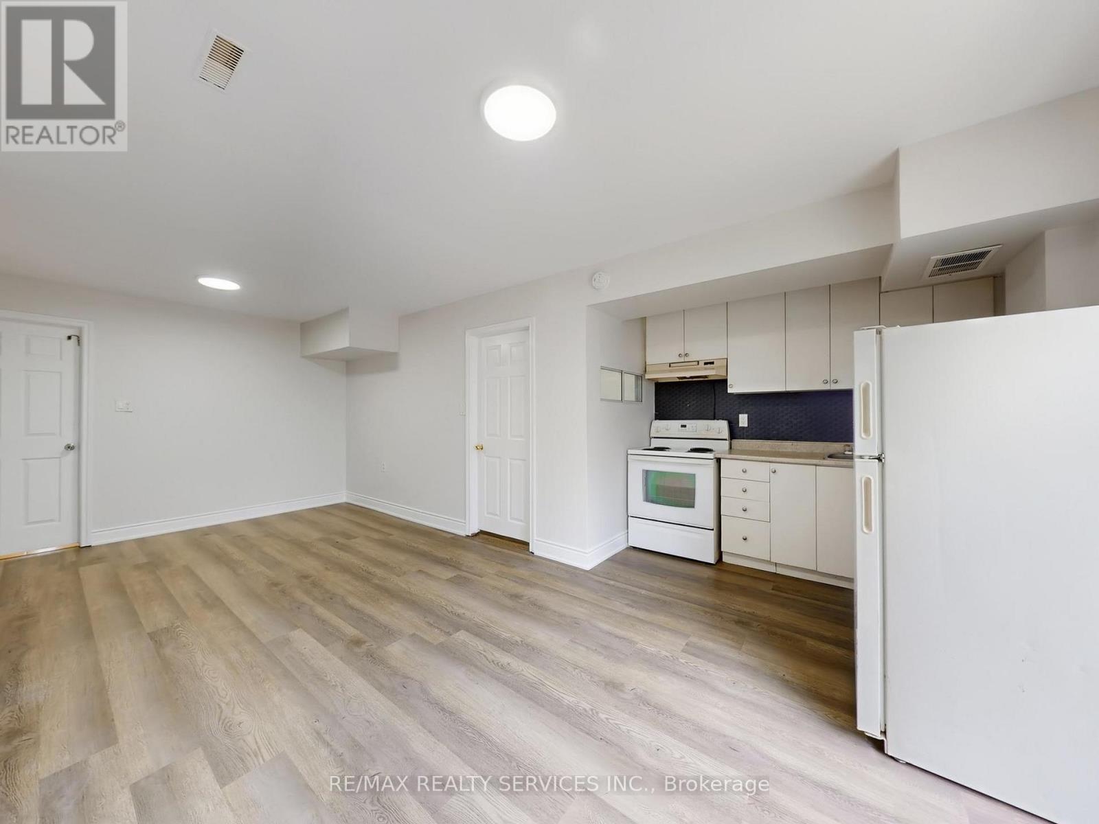 9 Glenridge Road, Brampton, Ontario  L6S 1N2 - Photo 39 - W13024468