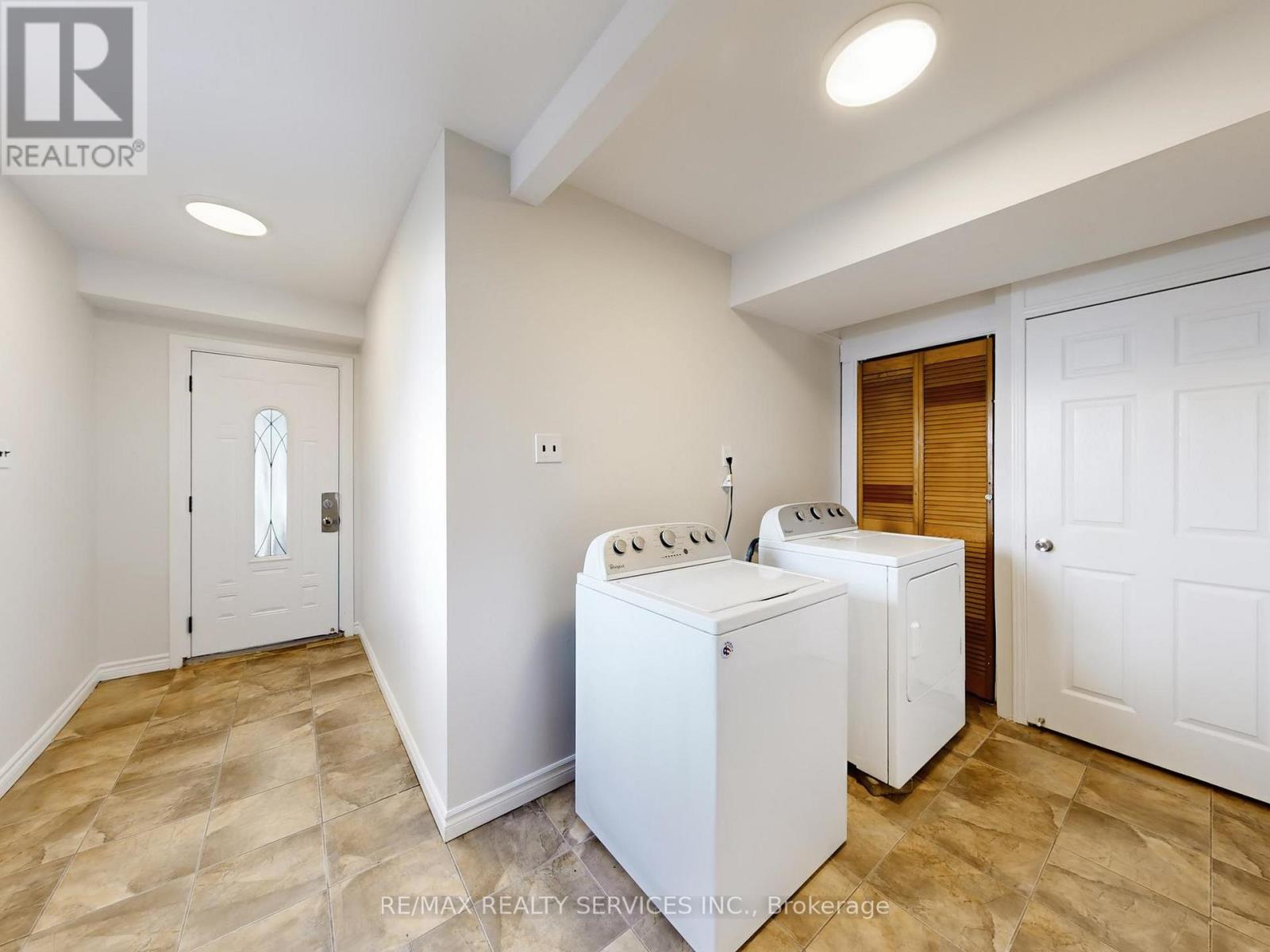 9 Glenridge Road, Brampton, Ontario  L6S 1N2 - Photo 5 - W13024468