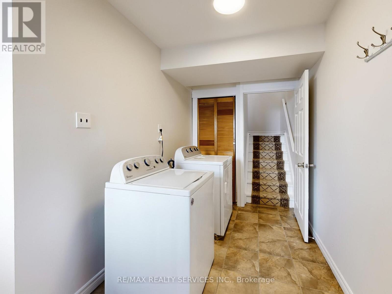 9 Glenridge Road, Brampton, Ontario  L6S 1N2 - Photo 6 - W13024468