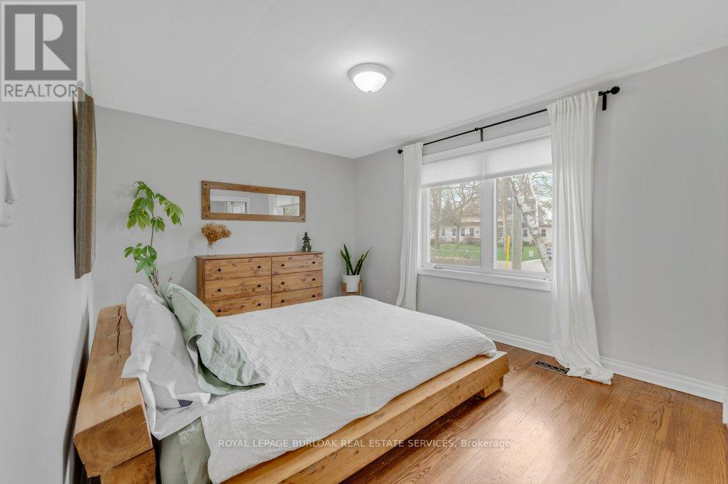 602 Stephens Crescent, Oakville, Ontario  L6K 1Y3 - Photo 12 - W13024512