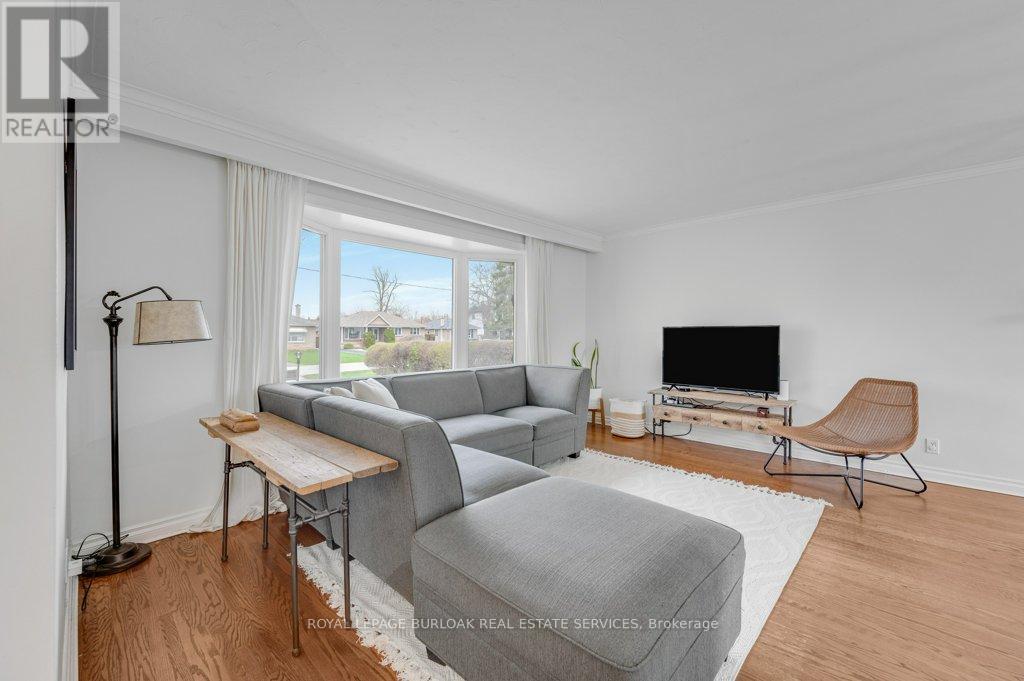 602 Stephens Crescent, Oakville, Ontario  L6K 1Y3 - Photo 4 - W13024512