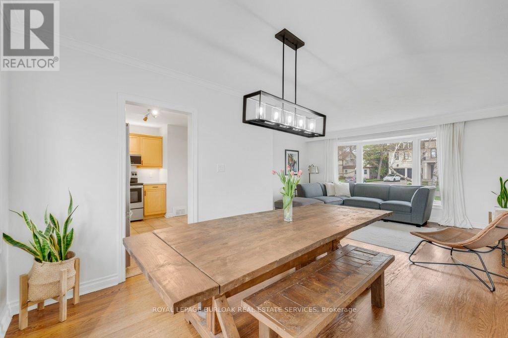 602 Stephens Crescent, Oakville, Ontario  L6K 1Y3 - Photo 8 - W13024512