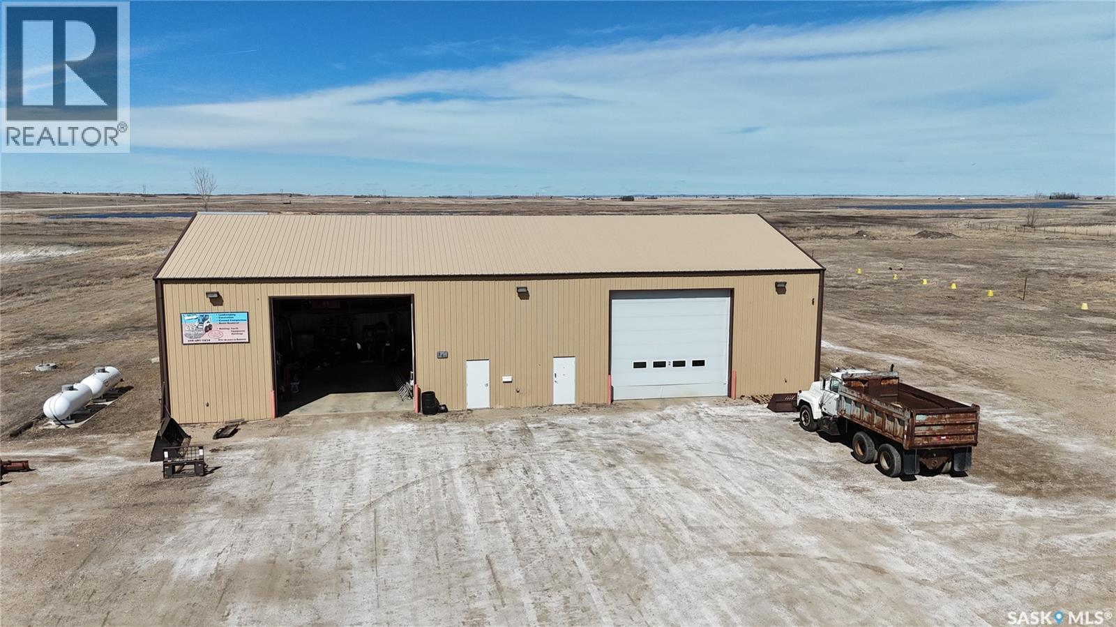 201 Margaret Street, Lampman, Saskatchewan  S0C 1N0 - Photo 2 - SK033477